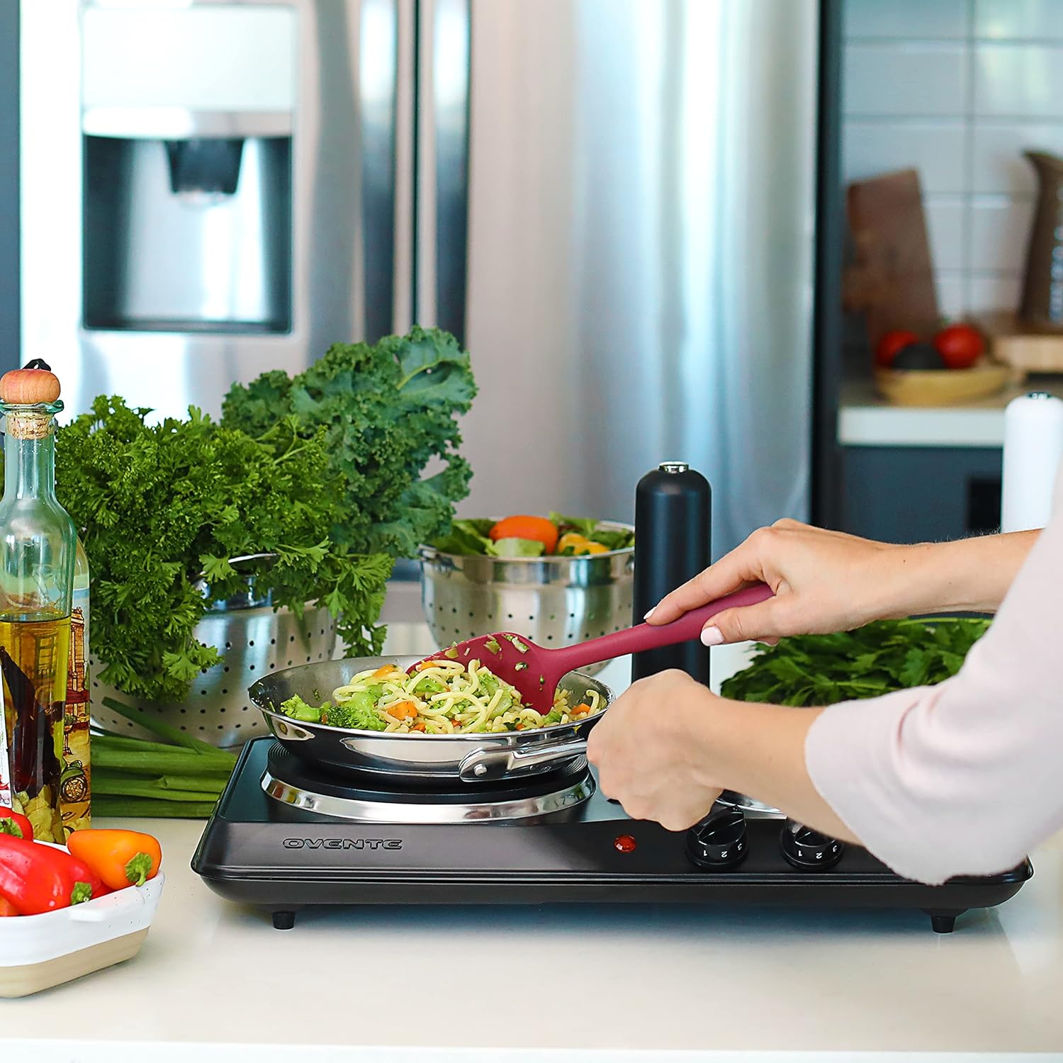 OVENTE Electric Countertop Double Burner, 1700W Cooktop with 7.25" and 6.10" Cast Iron Hot Plates, Temperature Control, Portable Cooking Stove and Easy to Clean Stainless Steel Base, Black BGS102B - Image 6